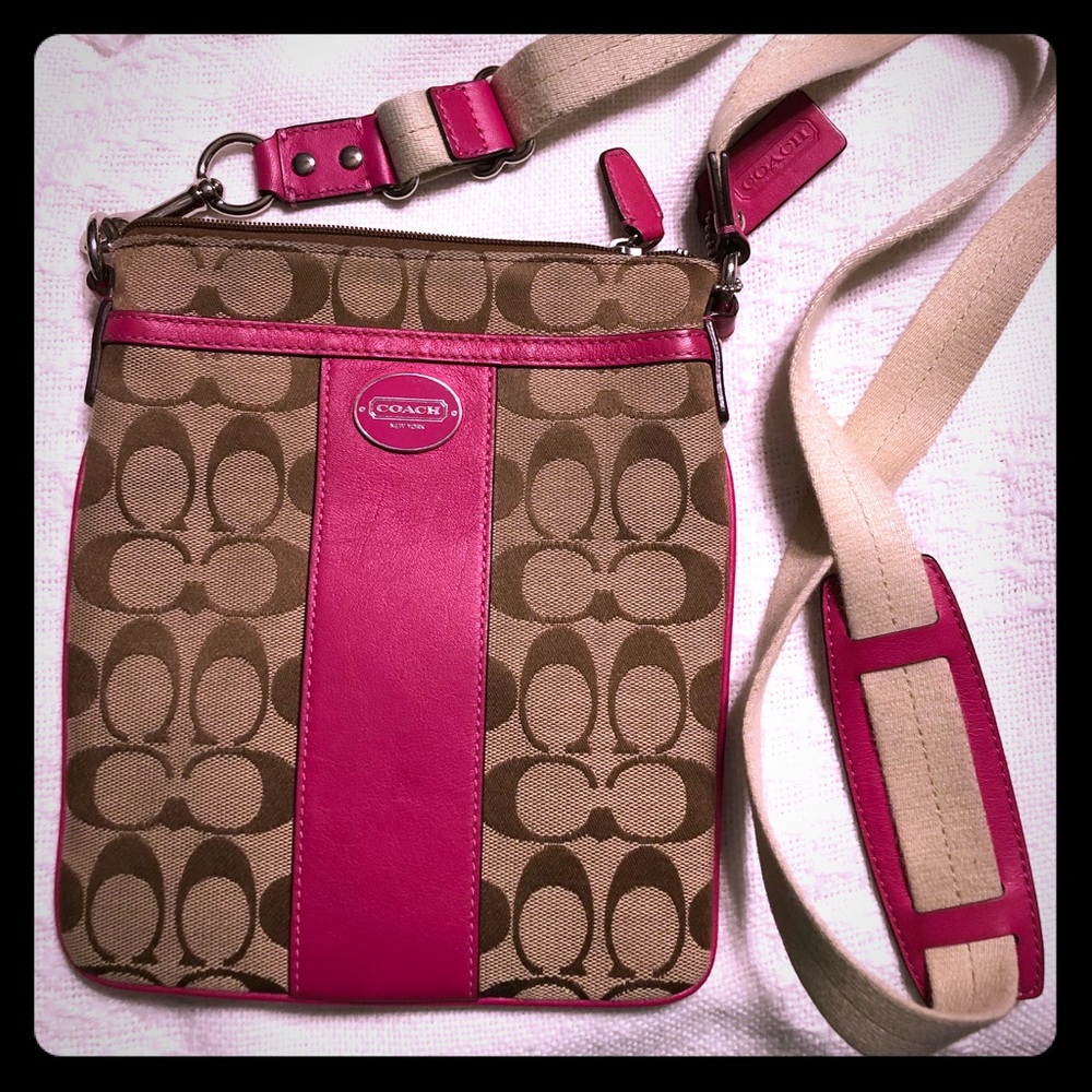 Coach Swing Pack in Pink/Khaki